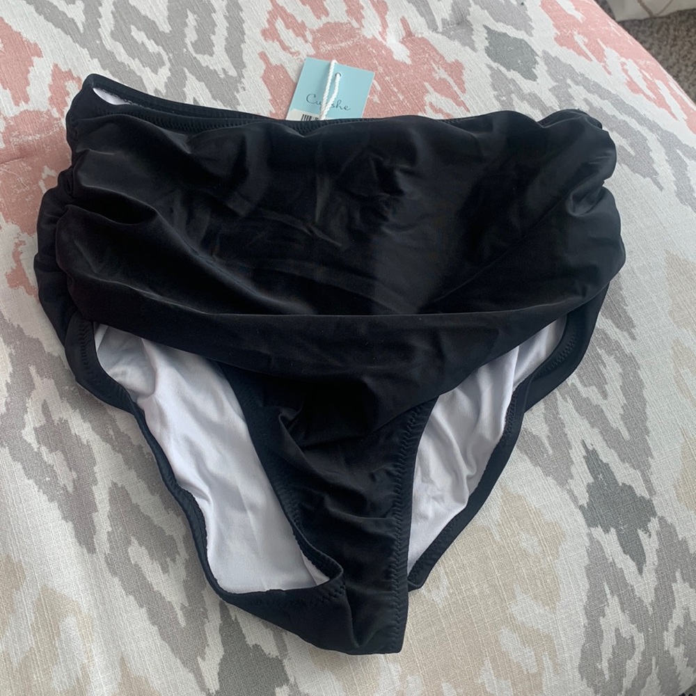 Brand new high waisted bottoms.